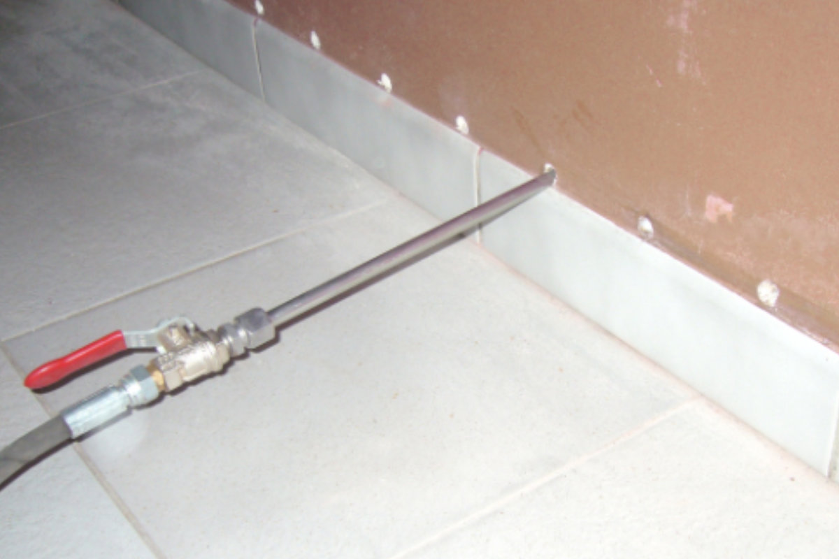 L’hydrofuge par injection pour le traitement des murs humides